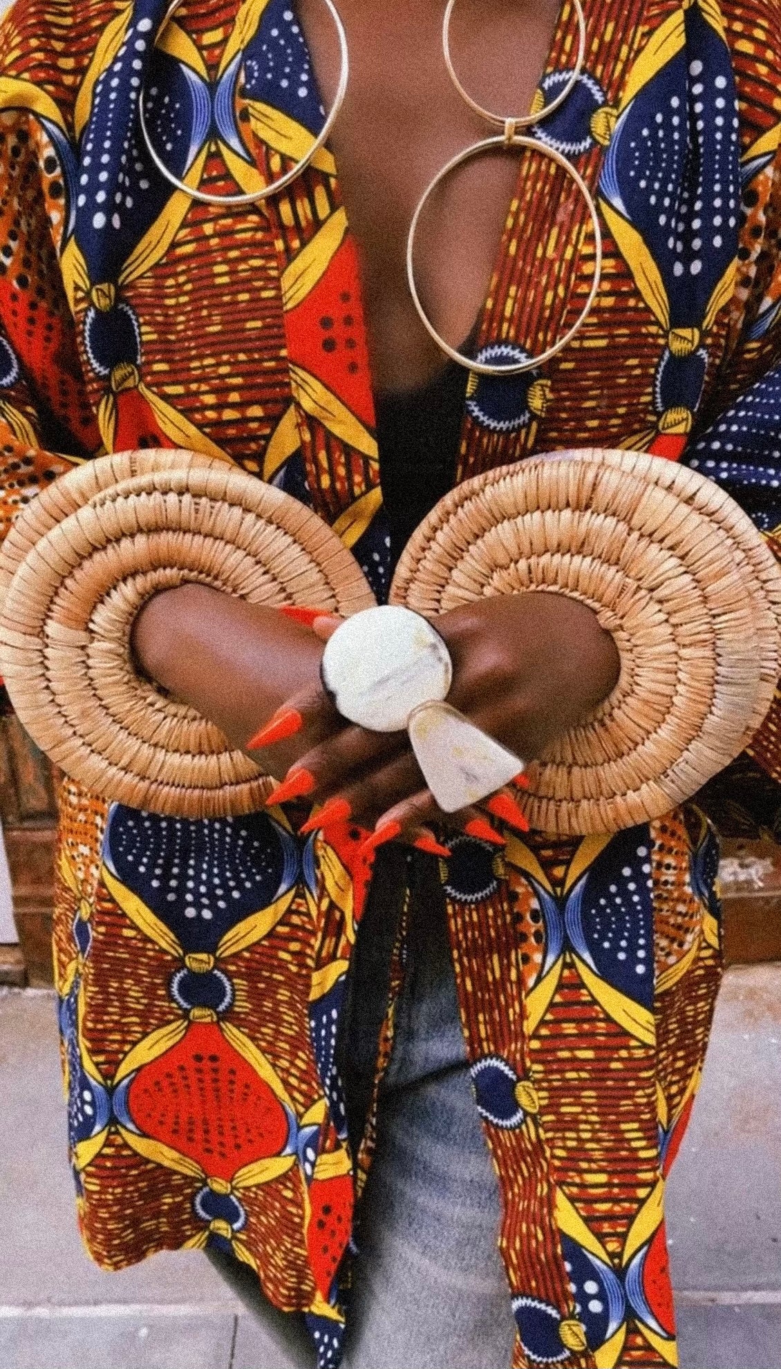 ROUND STRAW BANGLES